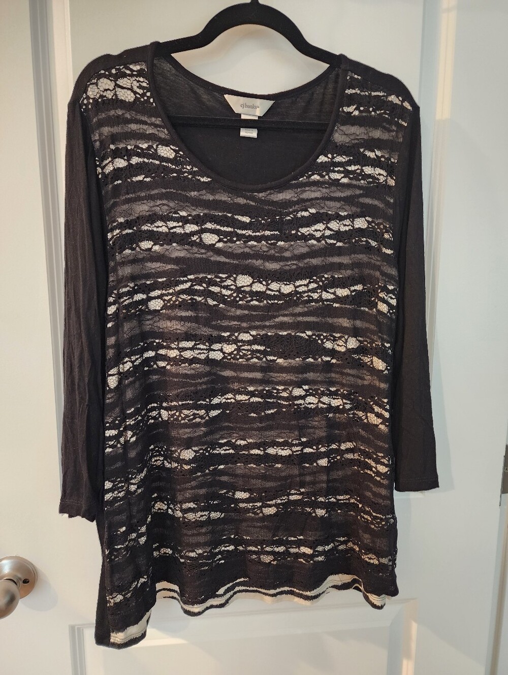 CJ Banks Black Lace-Overlay Tunic Size 1x. Very Pretty.